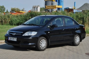 1. Rej. 2009, Salon PL, 1.3 Benzyna, Niski przebieg, 2 Komplety kół !